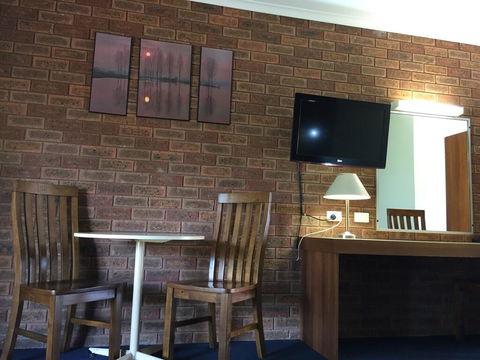 The Finley Palm Motor Inn - Hervey Bay Accommodation 3
