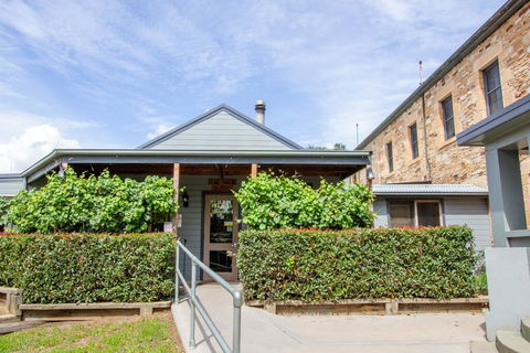 The Globe Hotel, Rylstone - Tourism Hervey Bay 1
