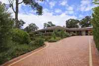 Book Lesmurdie Accommodation Vacations Hervey Bay Accommodation Hervey Bay Accommodation