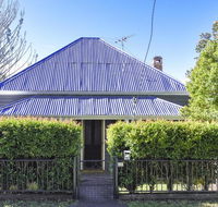 The Grey House - Hervey Bay Accommodation