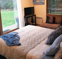 The Gurdies Room with Amazing Sunset Views - Hervey Bay Accommodation
