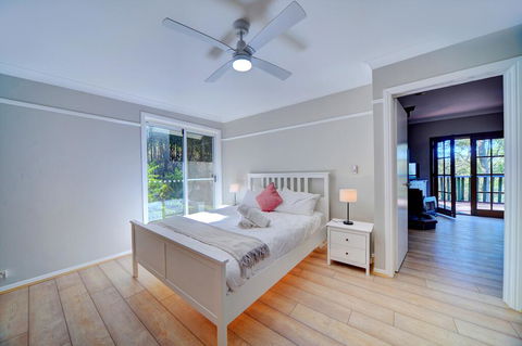 The Hillside Cottage - Hervey Bay Accommodation 3