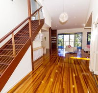 The Holiday House - Tourism Hervey Bay