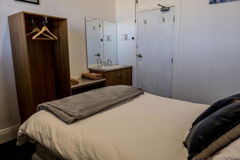 The Imperial Hotel - Hervey Bay Accommodation 3