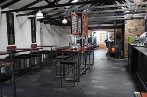 The Inn Mahogany Creek - Tourism Hervey Bay 1