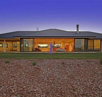The Junction - contemporary meets river country - Hervey Bay Accommodation