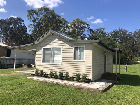 The Kookaburra Cottage - Tourism Hervey Bay 0