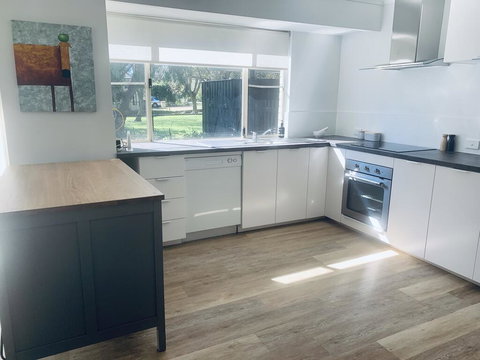 The Lake House - Hervey Bay Accommodation 1