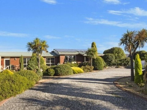 The Lodge - Tourism Hervey Bay 2