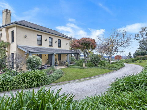 The Lodge @ Linden Hall - Hervey Bay Accommodation 1