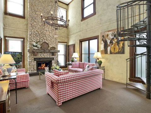 The Lodge @ Linden Hall - Hervey Bay Accommodation 3