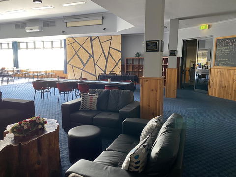 The Menai Hotel - Tourism Hervey Bay 2