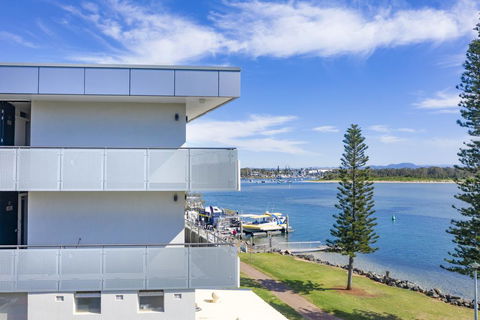 The Mid Pacific - Hervey Bay Accommodation 0