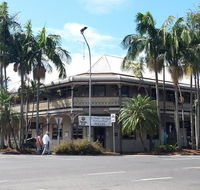 The Middle Pub - Hervey Bay Accommodation