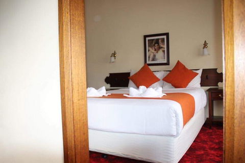 The Oast Inn Formaly Rosies Inn - Hervey Bay Accommodation 2