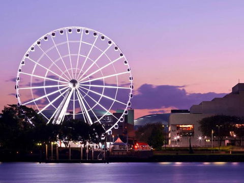 The Opulent Design APT In South Brisbane - Hervey Bay Accommodation 3