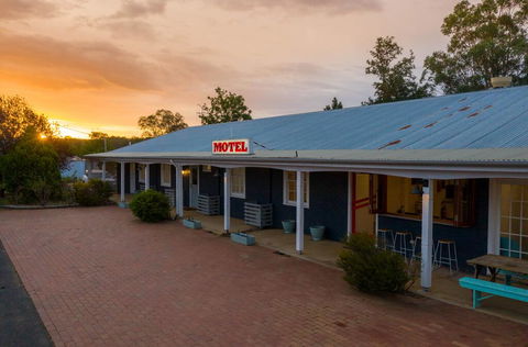 The Platypus Accommodation & Cafe - Hervey Bay Accommodation 1