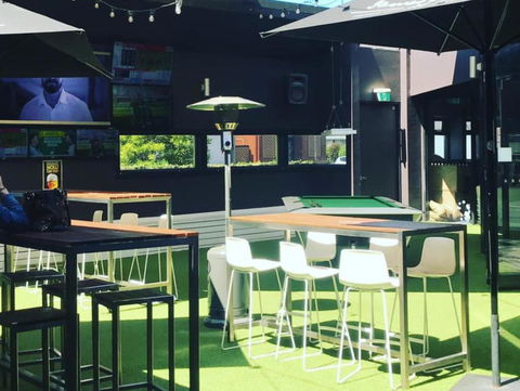 The Premier Hotel Broadmeadow - Hervey Bay Accommodation 3