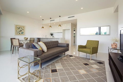The Princess Bride - Executive 3BR Bulimba Apartment With Balcony In Central Location - Hervey Bay Accommodation 0