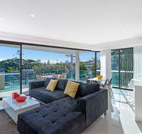 The Princess of Bulimba - Executive 3BR Bulimba Apartment with Large Balcony Next to Oxford St - Hervey Bay Accommodation