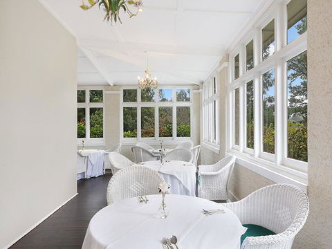 The Robertson Hotel - Tourism Hervey Bay 3