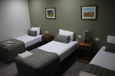 The Saltbush Motor Inn - Tourism Hervey Bay 2