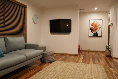 The Salty Gum - Maslin Beach - Hervey Bay Accommodation 2