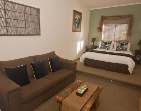The Shingles Riverside Cottages - Hervey Bay Accommodation 3
