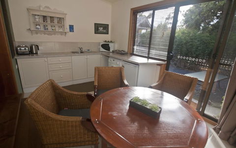 The Shingles Riverside Cottages - Hervey Bay Accommodation 1