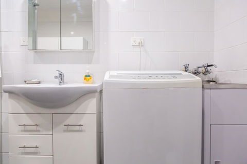 The Shouse - Tourism Hervey Bay 3