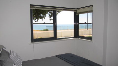 The Somerton Beach Retreat - Tourism Hervey Bay 1