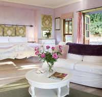 The Spotted Chook and Amelie's Petite Maison - Hervey Bay Accommodation