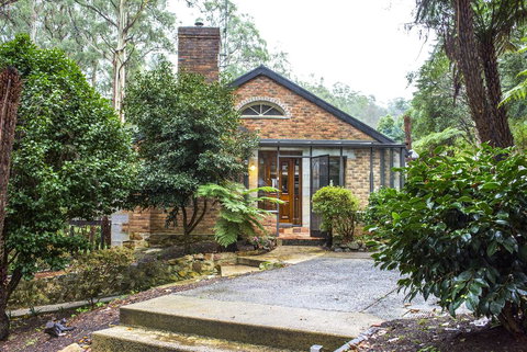 The Stone On The Hill - 3 Bedroom House - Hervey Bay Accommodation 1