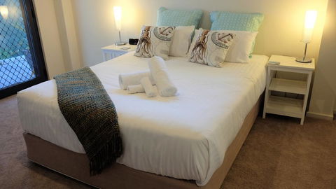 THE TIN SHED Couples Accommodation At Bay Of Fires - Hervey Bay Accommodation 2