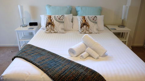 THE TIN SHED Couples Accommodation At Bay Of Fires - Hervey Bay Accommodation 0