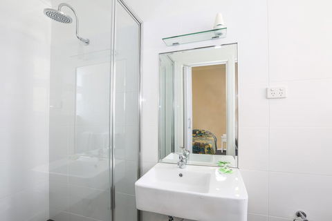 The Union Club Hotel - Hervey Bay Accommodation 3