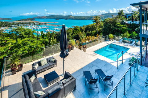 The Vue On Hamilton Island - Tourism Hervey Bay 0