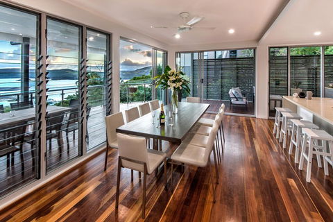 The Vue On Hamilton Island - Tourism Hervey Bay 2