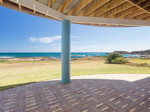 The Whale Watcher', 1/6 Birubi Lane - Waterfront Unit With Stunning Views, Level Access - Tourism Hervey Bay 0