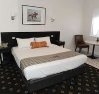The Yarrawonga Hotel - Hervey Bay Accommodation