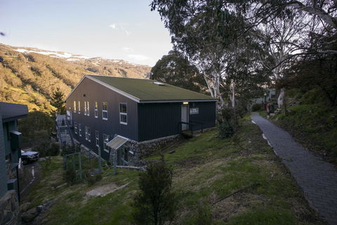Thredbo YHA - Hervey Bay Accommodation 0