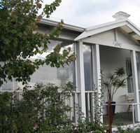 Three Chimneys Bed and Breakfast Boutique Guest House - Tourism Hervey Bay