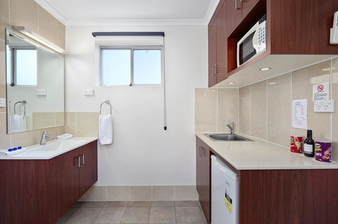 Thunderbird Motel Yass - Hervey Bay Accommodation 3