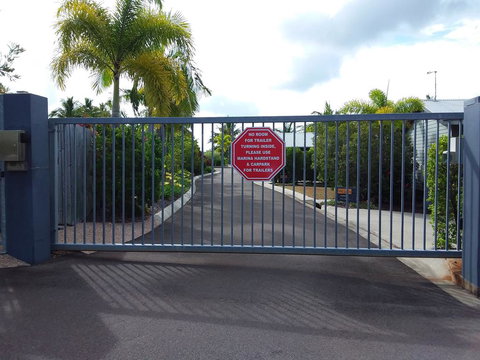 Tin Can Bay Marina Villas - Hervey Bay Accommodation 3