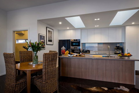 Tinderbox Retreat - Hervey Bay Accommodation 1