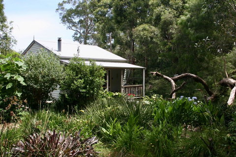 Tindoona Cottages - Tourism Hervey Bay 0