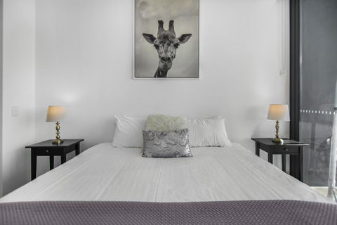 Top Floor 3 Bed Apartment With Million Dollar Views - Hervey Bay Accommodation 2