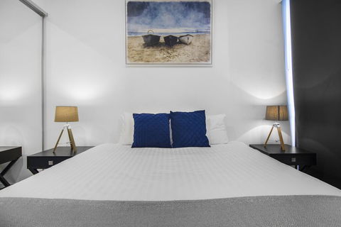 Top Floor 3 Bed Apartment With Million Dollar Views - Hervey Bay Accommodation 3