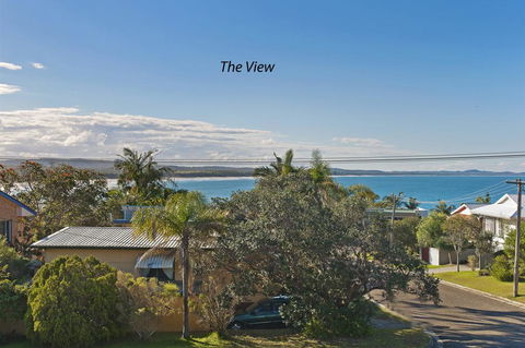 TOPVIEWS - 15Second Av BH - Hervey Bay Accommodation 2