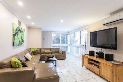 Torquay Retreats - Anderson - Hervey Bay Accommodation 0